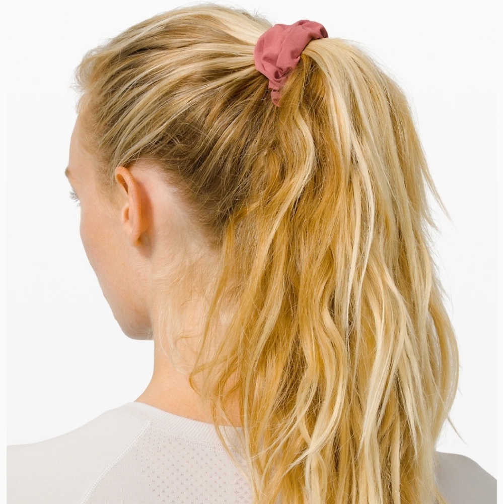 2 Lululemon scrunchies - Picture 7 of 11